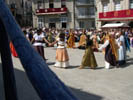 baile en la plaza mayor en la fiesta de la historia de ribadavia