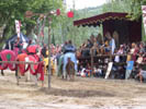 presentacion dos cabaleiros ante os reis da festa no campo da feira na festa da istoria de ribadavia