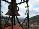 campa do reloxio do concello de ribadavia con vistas de ribadavia